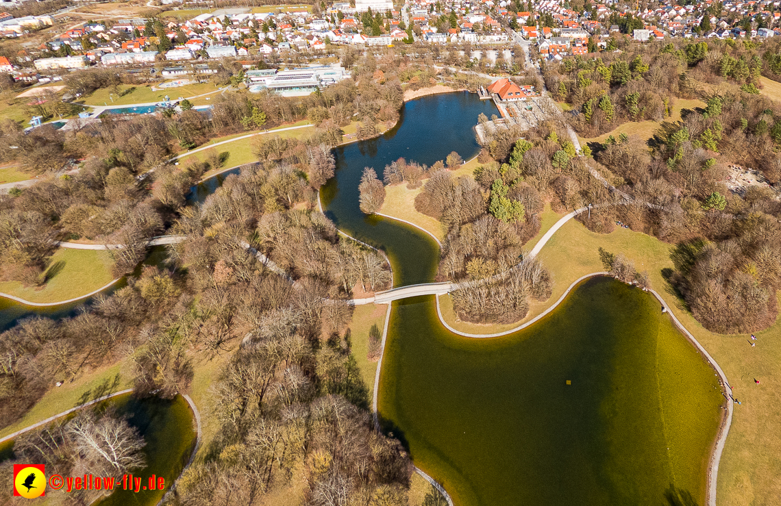 20.02.2023 -  Ostparksee und Schule am Strehleranger mit Umgebung in Neuperlach